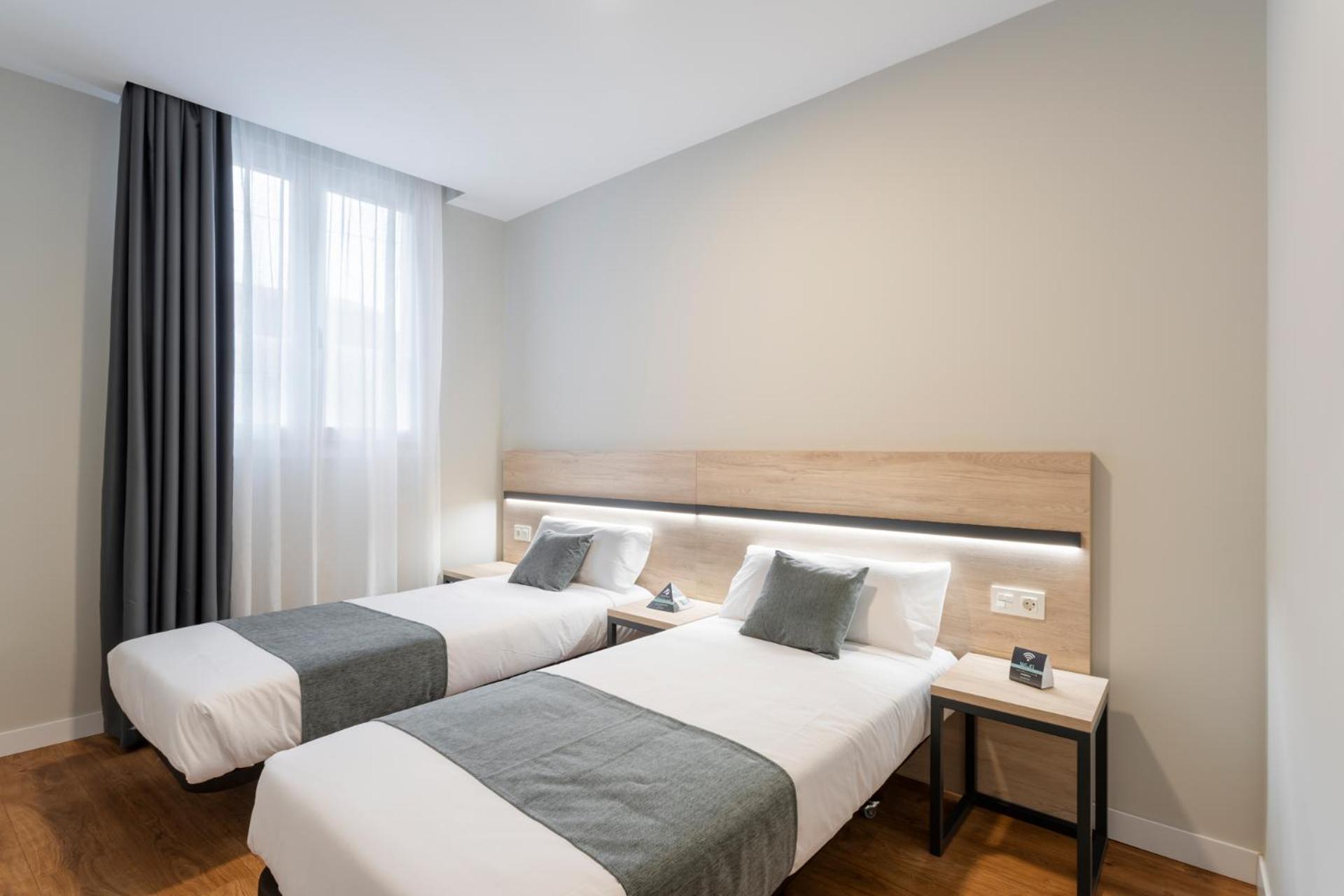 Alda Palencia Catedral Aparthotel ภายนอก รูปภาพ