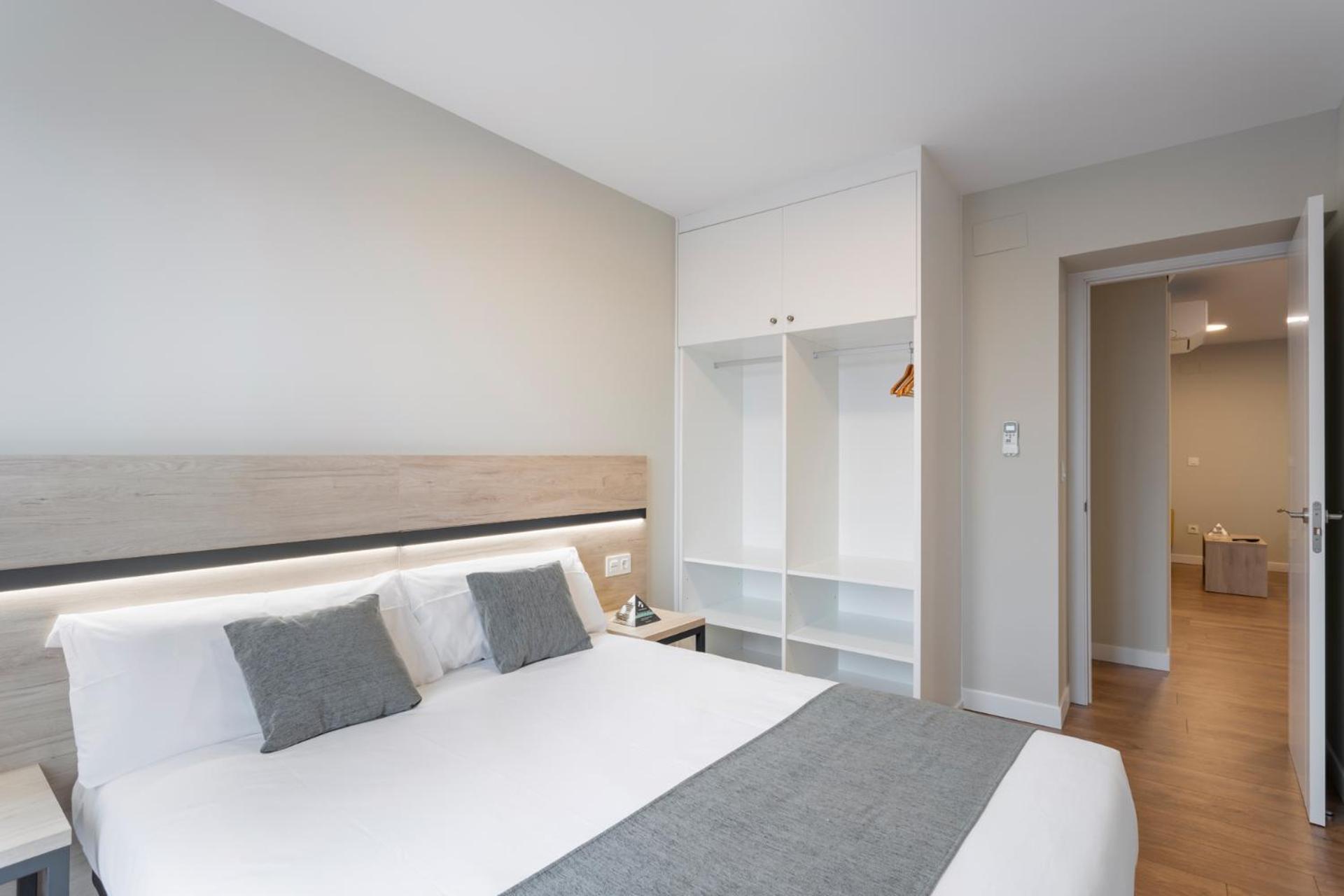 Alda Palencia Catedral Aparthotel ภายนอก รูปภาพ