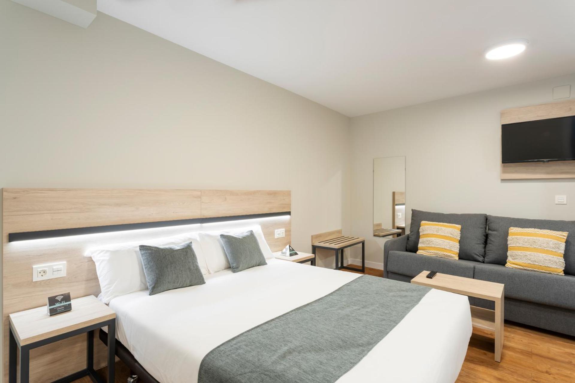 Alda Palencia Catedral Aparthotel ภายนอก รูปภาพ
