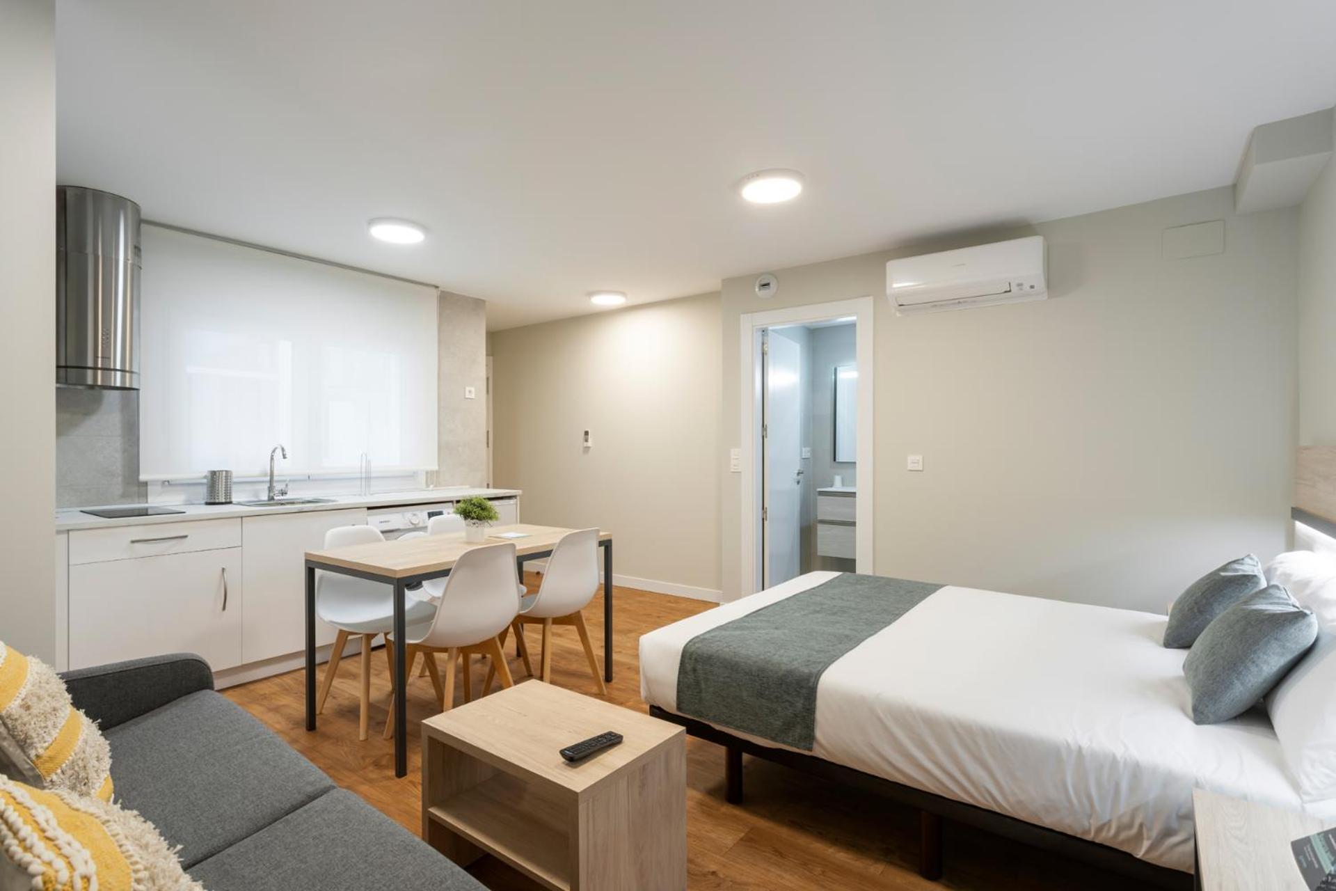 Alda Palencia Catedral Aparthotel ภายนอก รูปภาพ